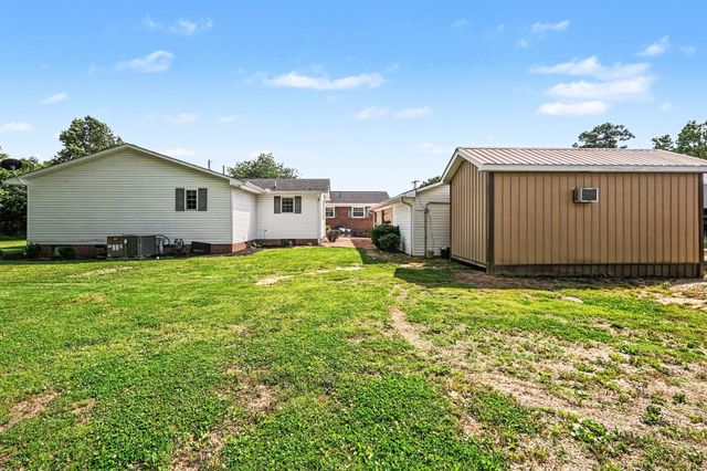 524 Elm St, Smithville, TN 37166
