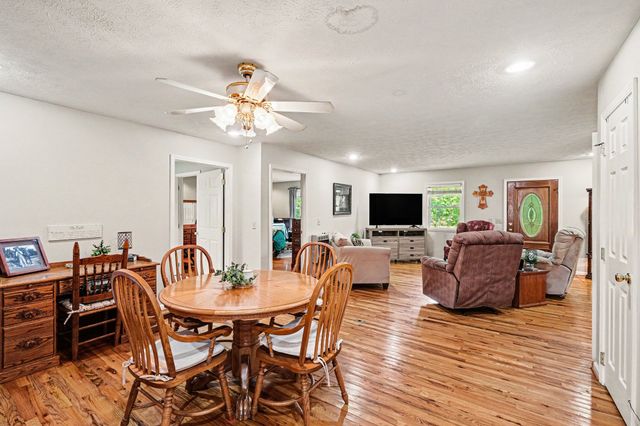 524 Elm St, Smithville, TN 37166