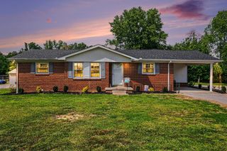 524 Elm St, Smithville, TN 37166