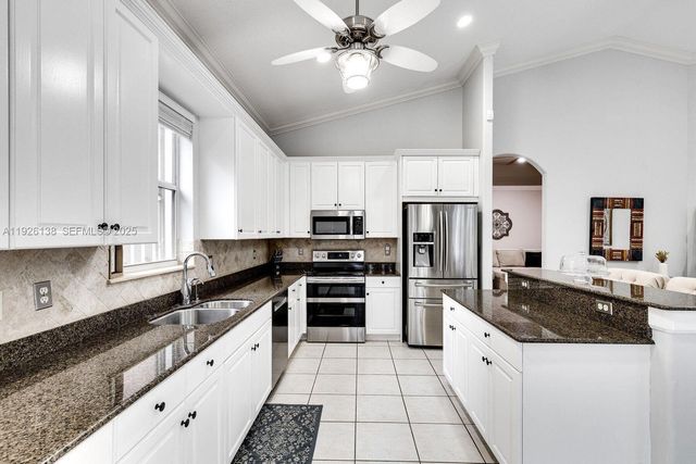 12117 Colony Preserve Dr, Boynton Beach, FL 33436