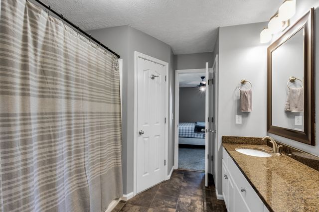 130 Fall Creek Dr, Murfreesboro, TN 37129