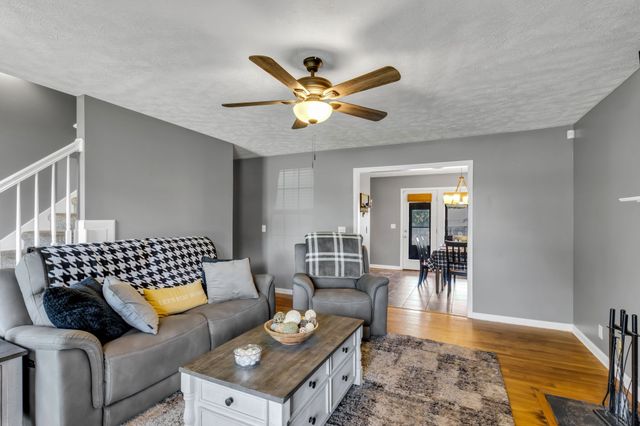 130 Fall Creek Dr, Murfreesboro, TN 37129