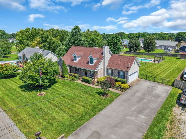 130 Fall Creek Dr, Murfreesboro, TN 37129