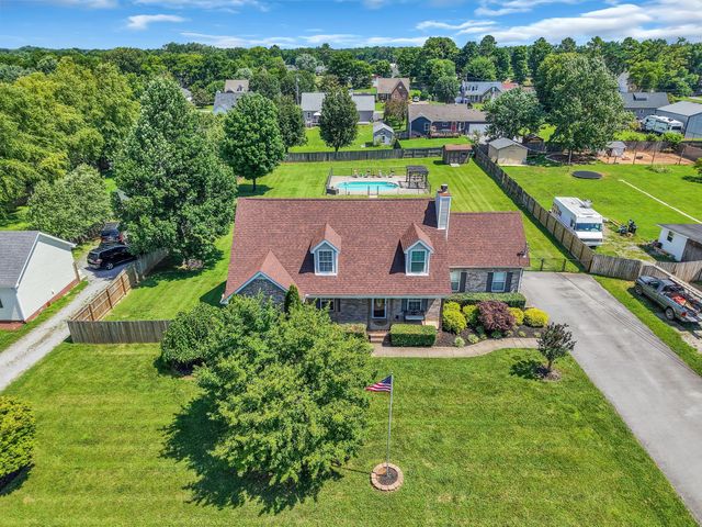 130 Fall Creek Dr, Murfreesboro, TN 37129