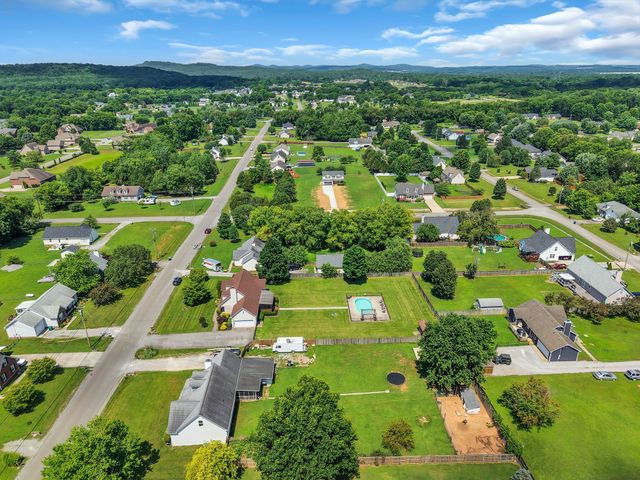 130 Fall Creek Dr, Murfreesboro, TN 37129