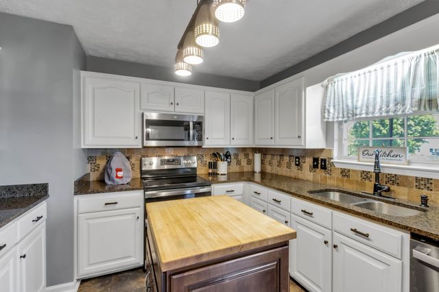 130 Fall Creek Dr, Murfreesboro, TN 37129