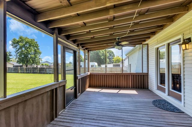 130 Fall Creek Dr, Murfreesboro, TN 37129