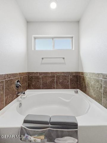 6909 BLACK MESQUITE Drive, El Paso, TX 79934