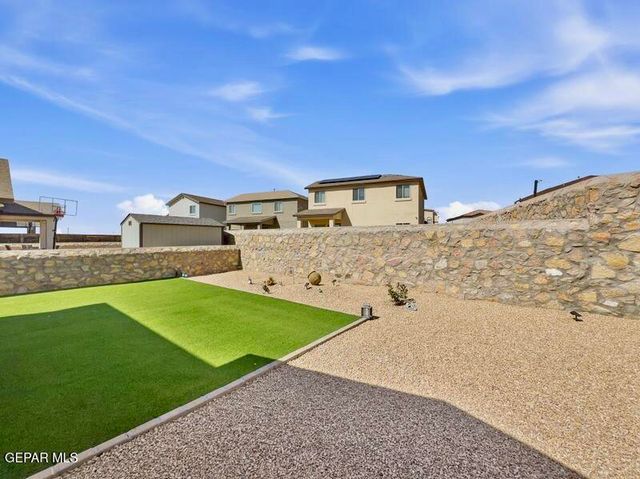 6909 BLACK MESQUITE Drive, El Paso, TX 79934