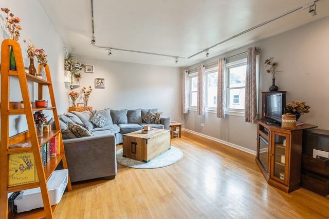1540 W Chase Avenue 3E, Chicago, IL 60626