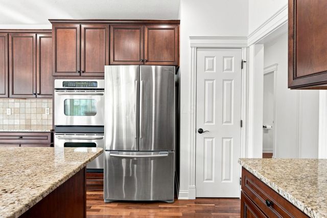 6816 Bishops Wood Drive, New Albany, OH 43054