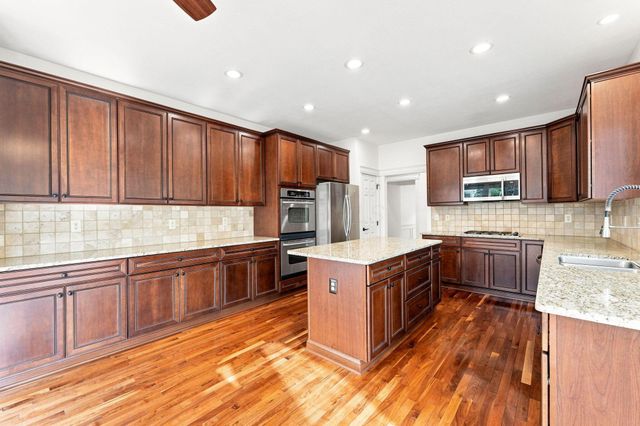 6816 Bishops Wood Drive, New Albany, OH 43054