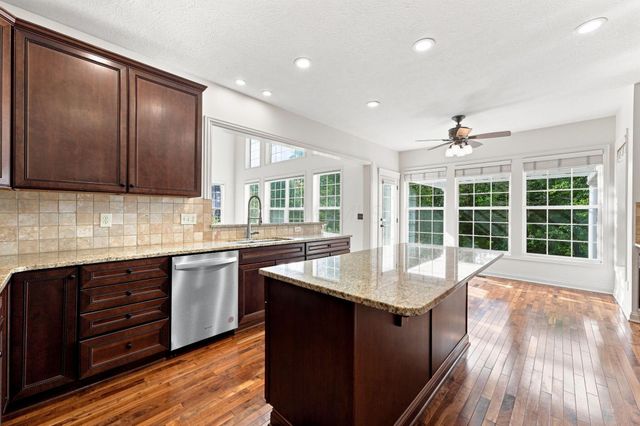 6816 Bishops Wood Drive, New Albany, OH 43054