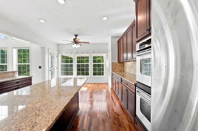 6816 Bishops Wood Drive, New Albany, OH 43054