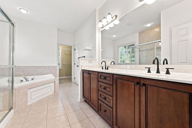 6816 Bishops Wood Drive, New Albany, OH 43054