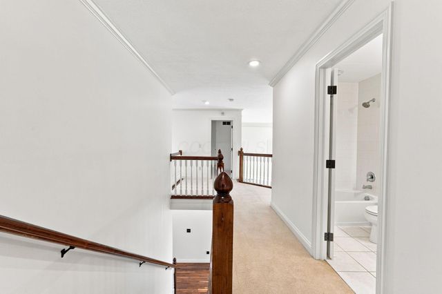 6816 Bishops Wood Drive, New Albany, OH 43054
