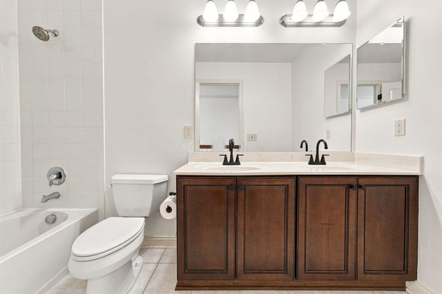 6816 Bishops Wood Drive, New Albany, OH 43054