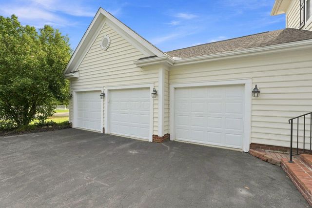 6816 Bishops Wood Drive, New Albany, OH 43054