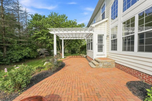 6816 Bishops Wood Drive, New Albany, OH 43054