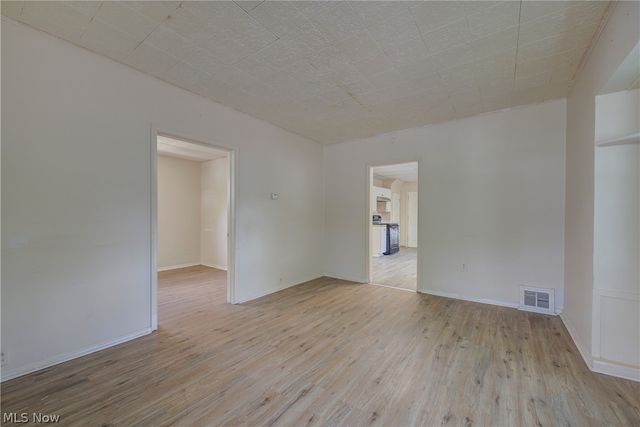 3295 W 56th Street, Cleveland, OH 44102