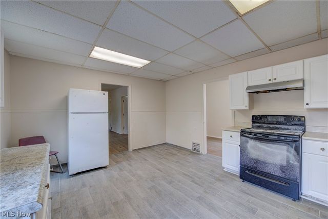 3295 W 56th Street, Cleveland, OH 44102