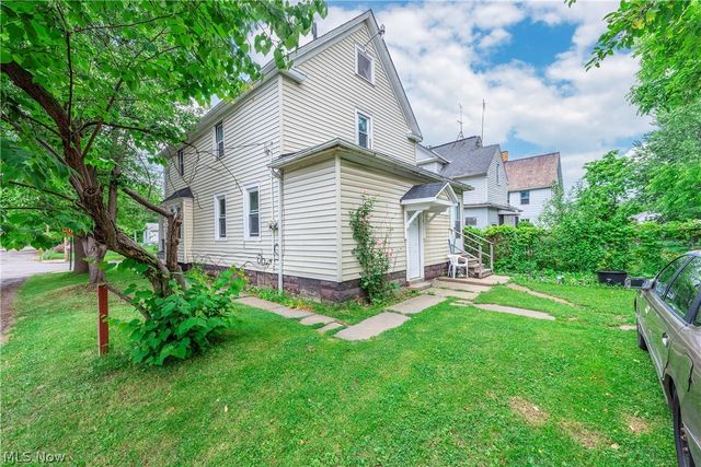 3295 W 56th Street, Cleveland, OH 44102