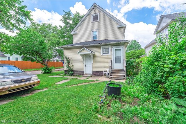 3295 W 56th Street, Cleveland, OH 44102
