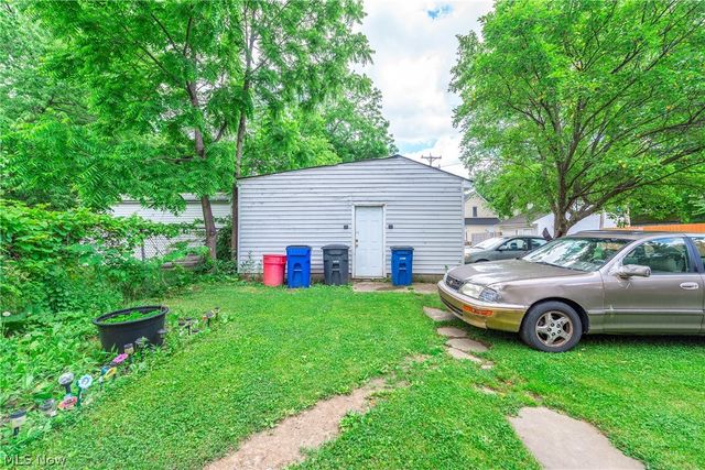 3295 W 56th Street, Cleveland, OH 44102