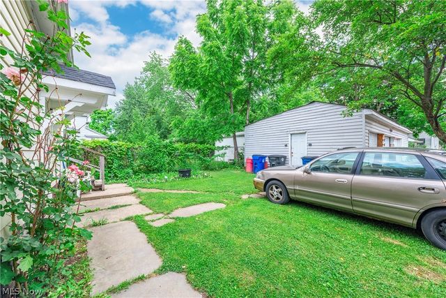 3295 W 56th Street, Cleveland, OH 44102