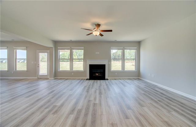140 Haverling Pass, Hampton, GA 30252