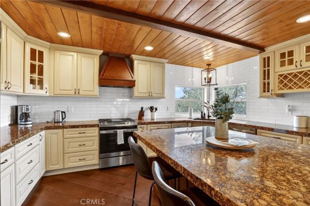 27366 Matterhorn, Lake Arrowhead, CA 92352