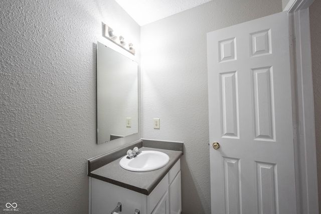 12632 Endurance Drive, Fishers, IN 46037