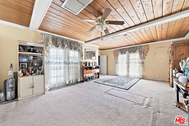 1337 N Whitnall Highway, Burbank, CA 91505