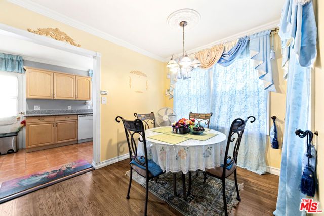 1337 N Whitnall Highway, Burbank, CA 91505