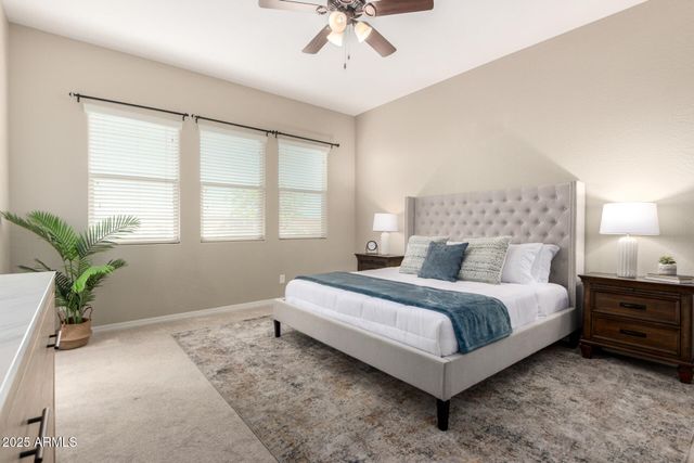 2811 S JEFFRY Street, Gilbert, AZ 85295