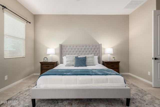 2811 S JEFFRY Street, Gilbert, AZ 85295