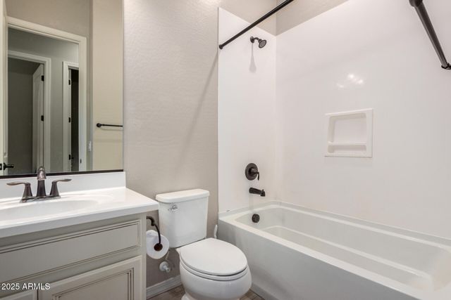 2811 S JEFFRY Street, Gilbert, AZ 85295