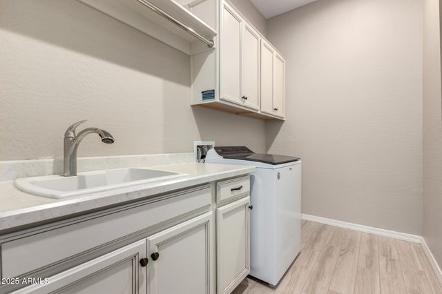 2811 S JEFFRY Street, Gilbert, AZ 85295