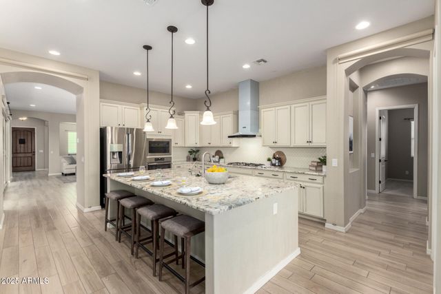 2811 S JEFFRY Street, Gilbert, AZ 85295