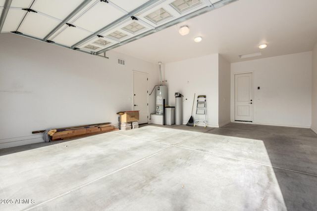 2811 S JEFFRY Street, Gilbert, AZ 85295