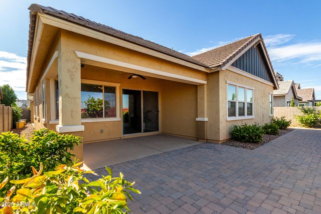 2811 S JEFFRY Street, Gilbert, AZ 85295