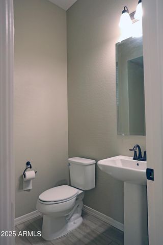 2811 S JEFFRY Street, Gilbert, AZ 85295