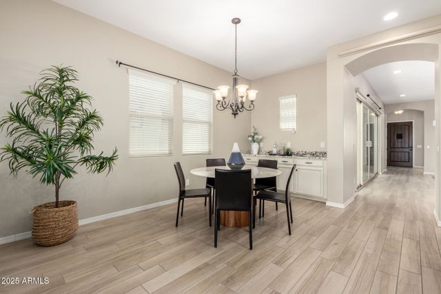 2811 S JEFFRY Street, Gilbert, AZ 85295