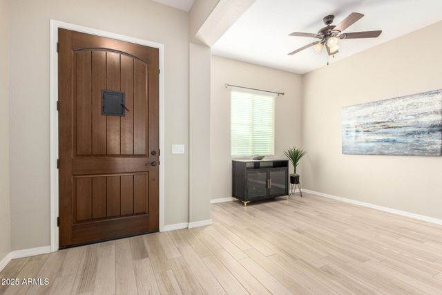 2811 S JEFFRY Street, Gilbert, AZ 85295