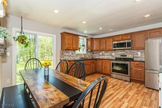 88 Crescent Dr, Hampton Twp., NJ 07860