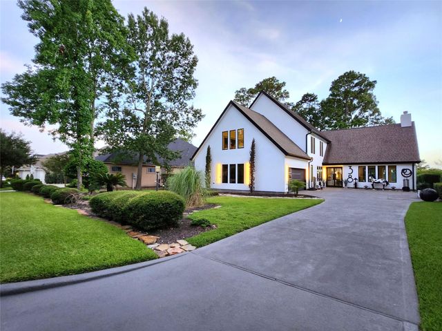 38 Fairway Park, Montgomery, TX 77356