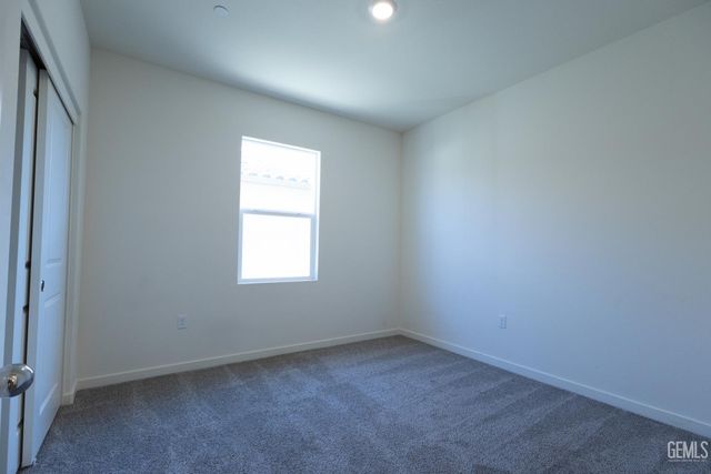 7818 Cherimoya Drive, Bakersfield, CA 93313