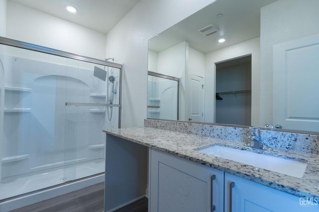 7818 Cherimoya Drive, Bakersfield, CA 93313