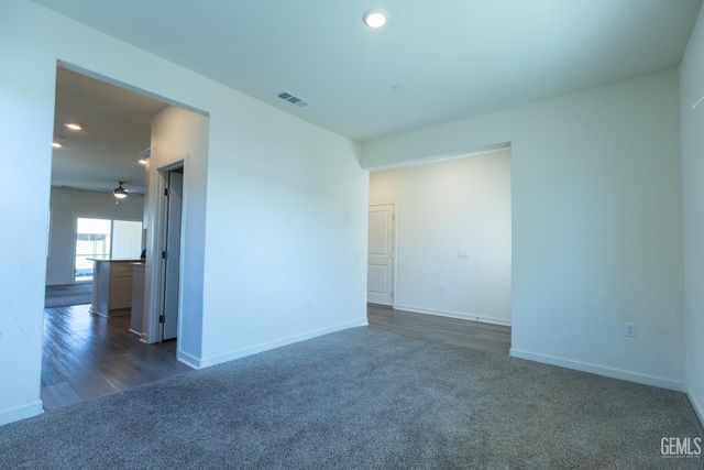 7818 Cherimoya Drive, Bakersfield, CA 93313