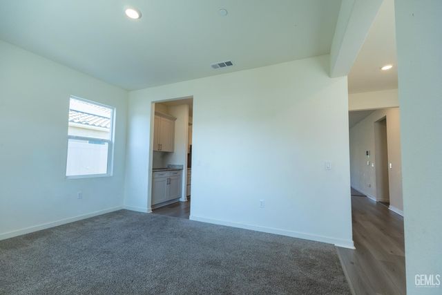7818 Cherimoya Drive, Bakersfield, CA 93313